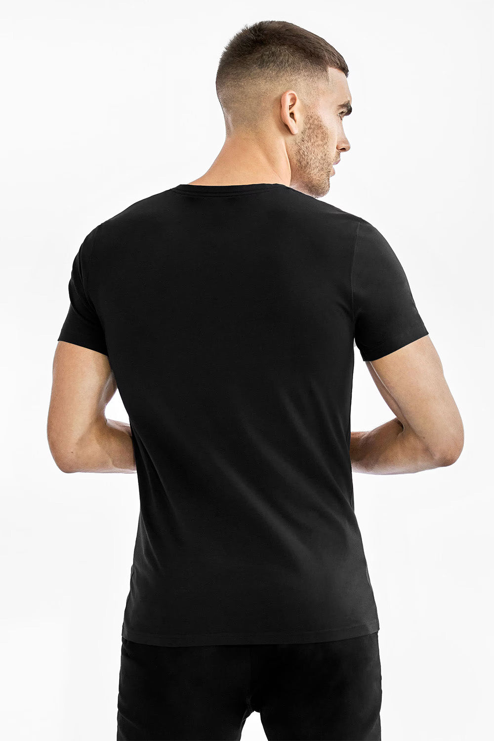 BASIC V-NECK Black